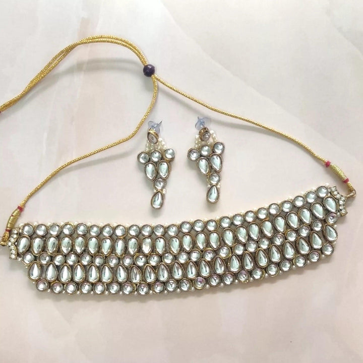 Classic Kundan Choker Set in Mehendi Finish - Sparkleeng Jewels
